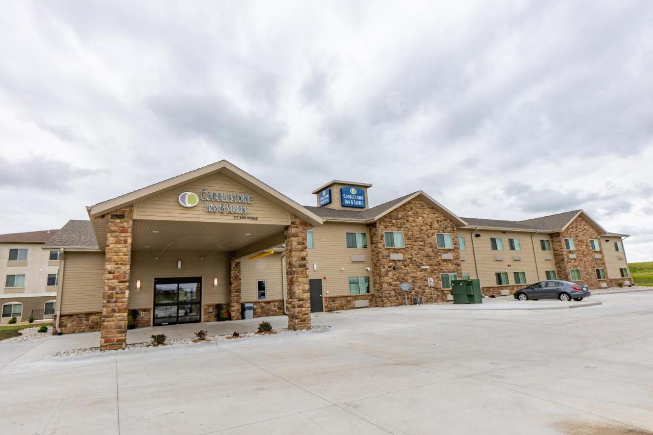 Cobblestone Hotel & Suites-Sheldon エクステリア 写真