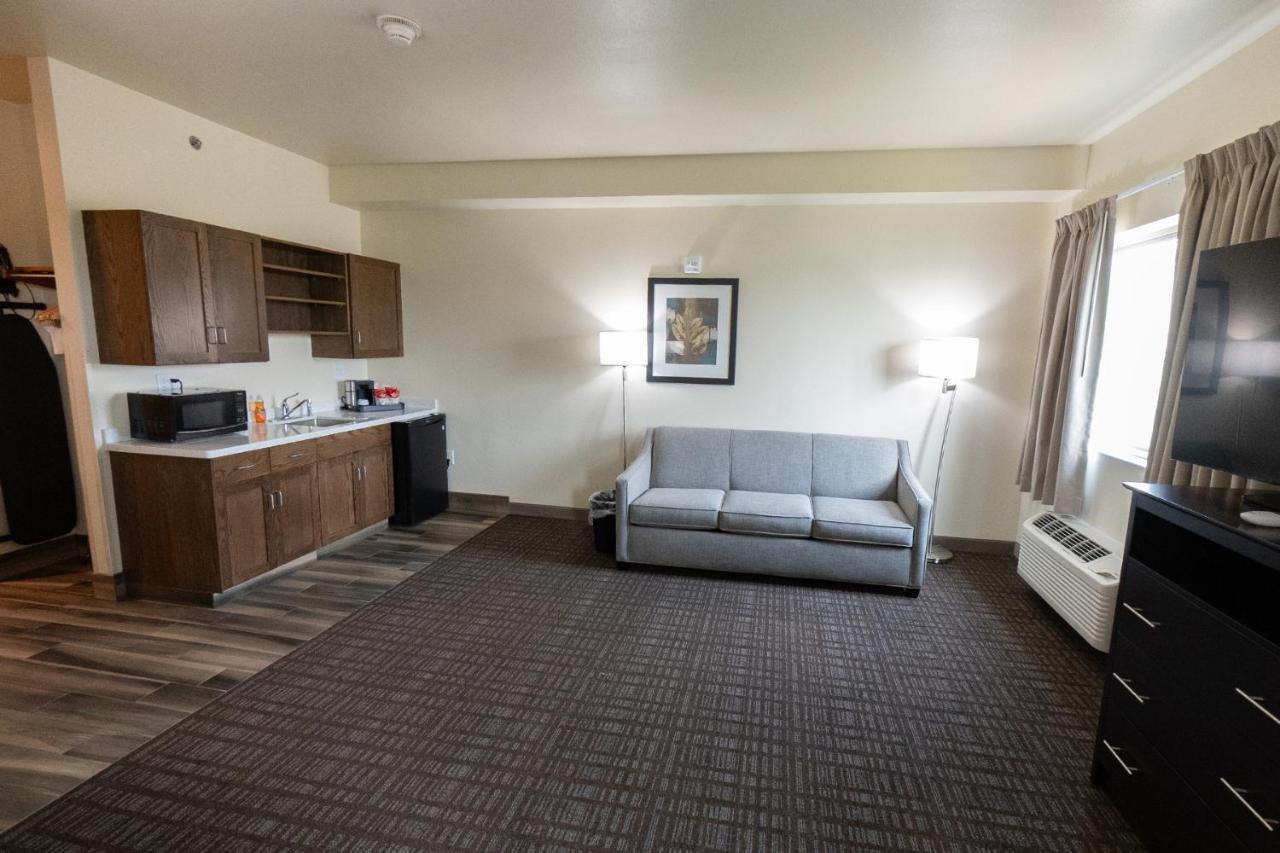 Cobblestone Hotel & Suites-Sheldon エクステリア 写真