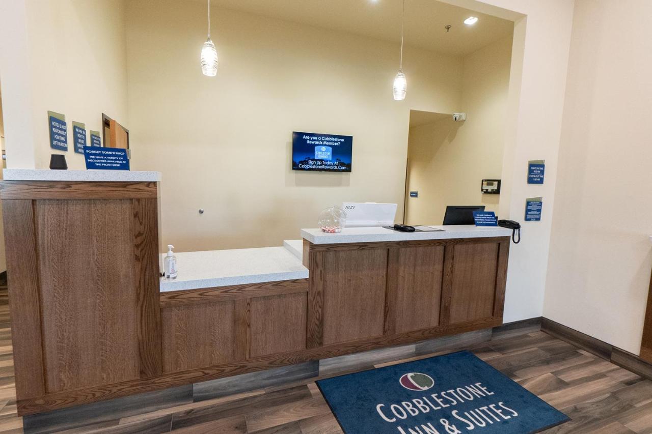 Cobblestone Hotel & Suites-Sheldon エクステリア 写真