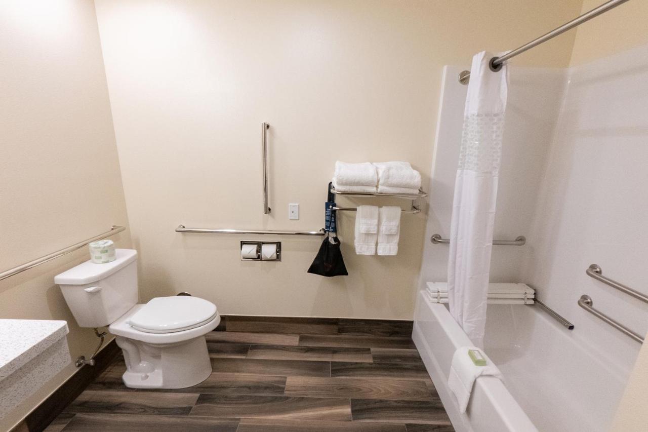 Cobblestone Hotel & Suites-Sheldon エクステリア 写真