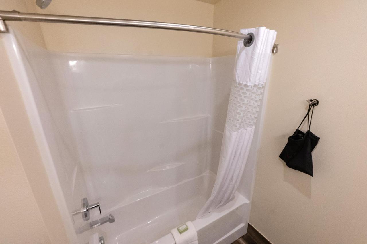 Cobblestone Hotel & Suites-Sheldon エクステリア 写真