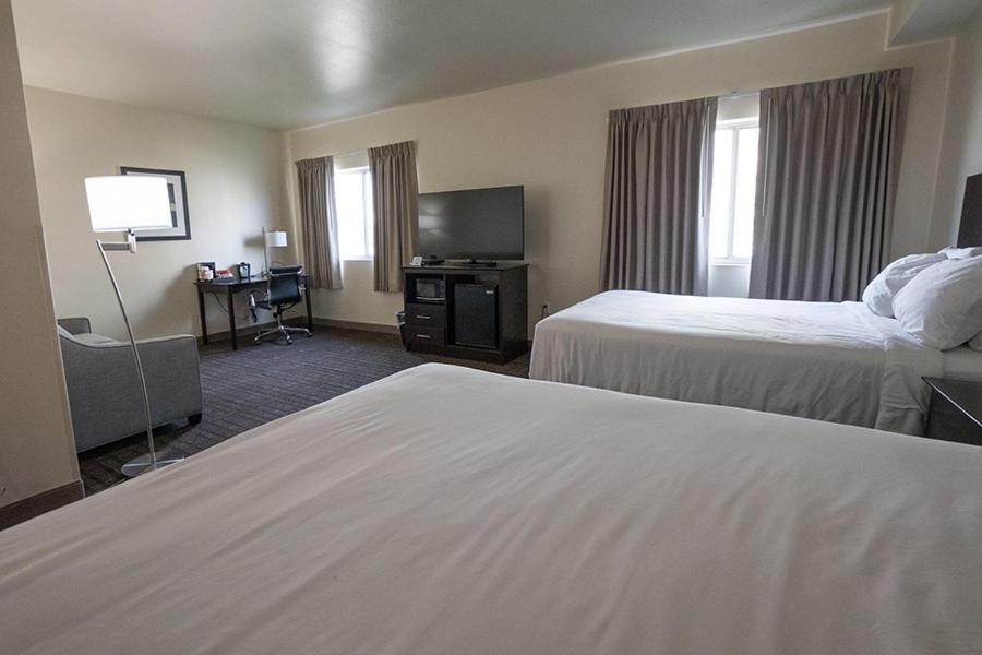 Cobblestone Hotel & Suites-Sheldon エクステリア 写真