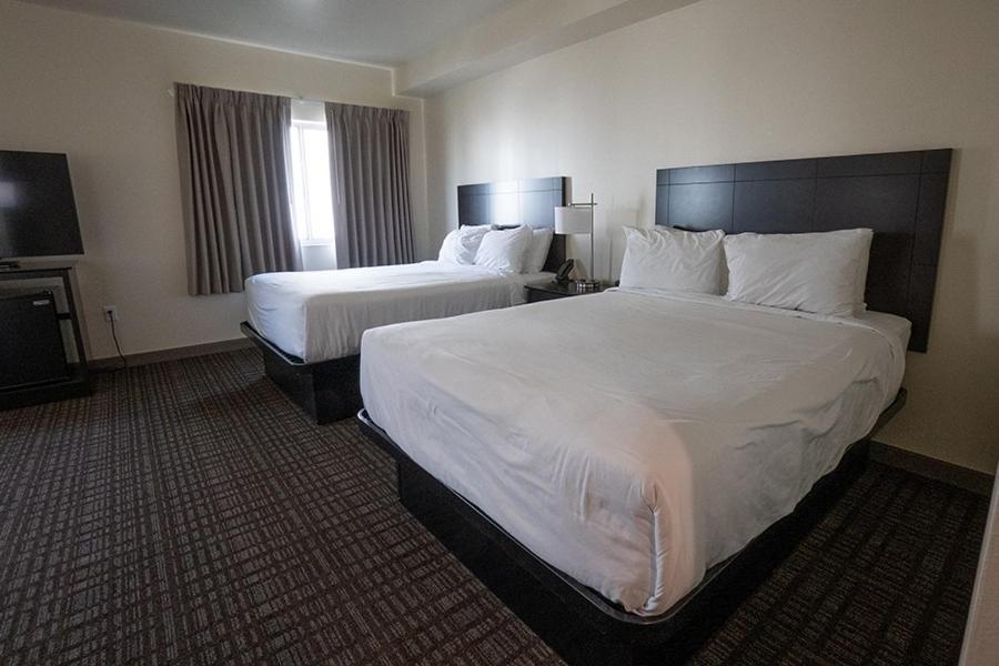 Cobblestone Hotel & Suites-Sheldon エクステリア 写真